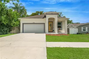 2524 Lake Ellen Ln, Tampa, FL 33618 - Photo 23