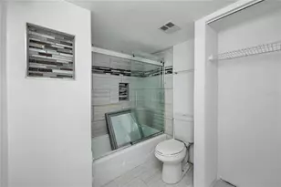 7310 Sunshine Skyway Ln S, Saint Petersburg, FL 33711 - Photo 31