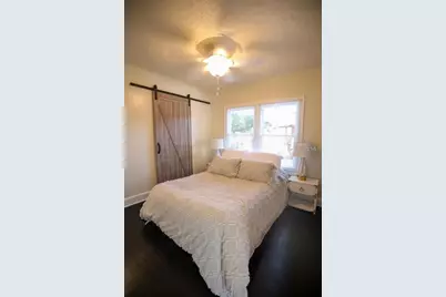 2521 4th Street S, Saint Petersburg, FL 33705 - Photo 17