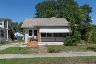 2521 4th St S, Saint Petersburg, FL 33705 - Photo 1