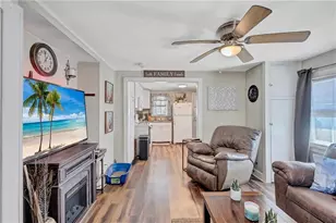 2521 4th St S, Saint Petersburg, FL 33705 - Photo 7