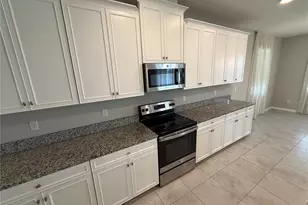 3135 Marine Grass Dr, Wimauma, FL 33598 - Photo 5