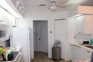 202 Hemingway Dr, Oldsmar, FL 34677 - Photo 5