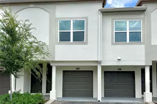 1039 Normandy Trace Rd, Tampa, FL 33602 - Photo 1