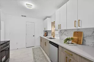 1919 E Clifton St, Tampa, FL 33610 - Photo 23