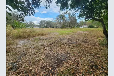 1409 Wilkinson Drive, Plant City, FL 33566 - Photo 3