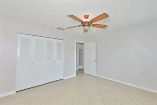 207 Islip Way, Sun City Center, FL 33573 - Photo 17