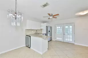 207 Islip Way, Sun City Center, FL 33573 - Photo 7
