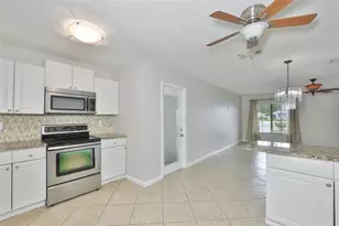 207 Islip Way, Sun City Center, FL 33573 - Photo 9
