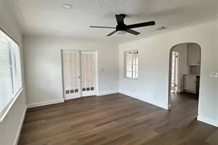 2001 30th St S, Saint Petersburg, FL 33712 - Photo 7