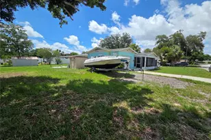 436 57th St N, Saint Petersburg, FL 33710 - Photo 3