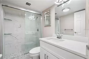 10355 Paradise Blvd, Saint Petersburg, FL 33706 - Photo 13