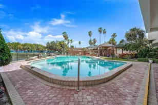 10355 Paradise Blvd, Saint Petersburg, FL 33706 - Photo 29