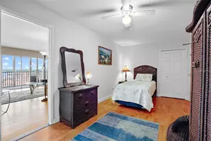 10355 Paradise Blvd, Saint Petersburg, FL 33706 - Photo 21