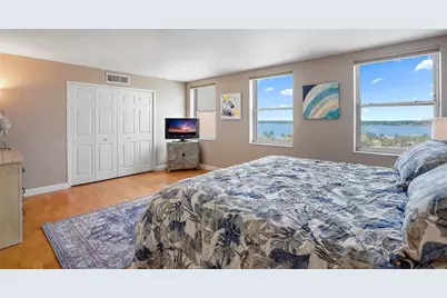 10355 Paradise Boulevard #1010-1011, Saint Petersburg, FL 33706 - Photo 15