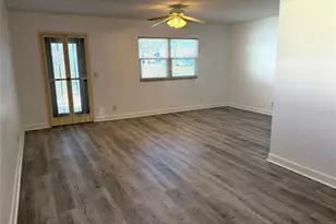 201 Bedford St, Sun City Center, FL 33573 - Photo 9