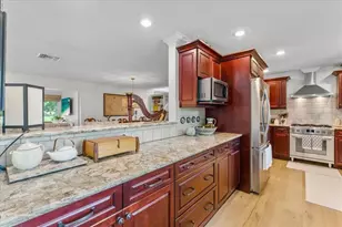 6710 121st St, Seminole, FL 33772 - Photo 13