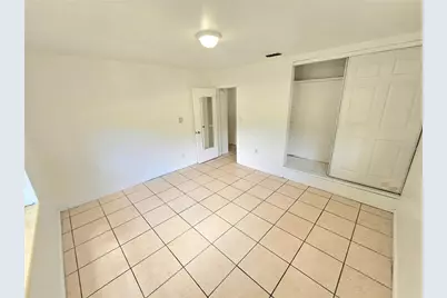 10532 51st Terrace N, Saint Petersburg, FL 33708 - Photo 3
