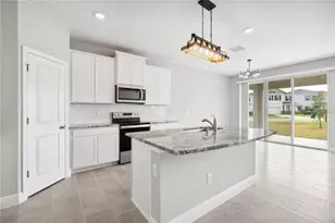 2560 Warren Acres Blvd, Wesley Chapel, FL 33543 - Photo 3