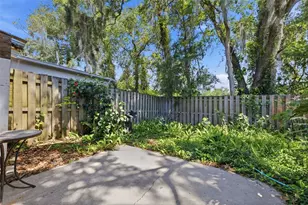 5110 Gainsville Dr, Tampa, FL 33617 - Photo 15
