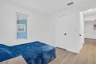 1717 18th St S, Saint Petersburg, FL 33712 - Photo 23
