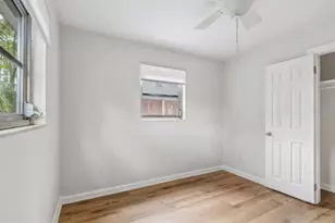 930 Montrose Blvd N, Saint Petersburg, FL 33703 - Photo 29