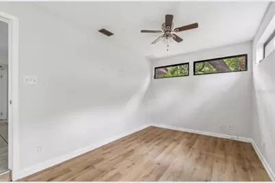 930 Montrose Boulevard N, Saint Petersburg, FL 33703 - Photo 19