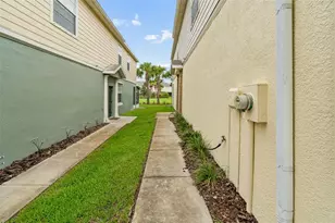 5017 White Sanderling Ct, Tampa, FL 33619 - Photo 7