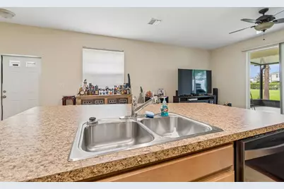 5017 White Sanderling Court, Tampa, FL 33619 - Photo 13