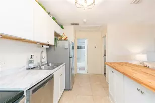 1400 Gandy Blvd N, Saint Petersburg, FL 33702 - Photo 9