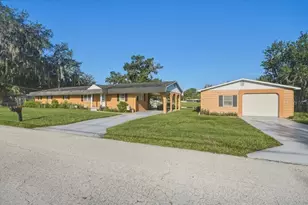 928 S Shad Terrace, Inverness, FL 34450 - Photo 1