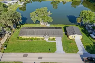 928 S Shad Terrace, Inverness, FL 34450 - Photo 1