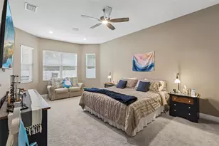 902 Tierra Dr, Spring Hill, FL 34609 - Photo 11