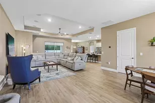 902 Tierra Dr, Spring Hill, FL 34609 - Photo 5