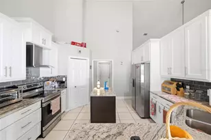 2112 Heritage Crest Dr, Valrico, FL 33594 - Photo 15