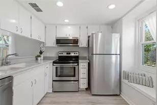 366 47th Ave N, Saint Petersburg, FL 33703 - Photo 13