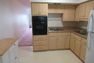 2426 Persian Dr, Clearwater, FL 33763 - Photo 11