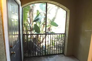 10106 Courtney Oaks Cir, Tampa, FL 33619 - Photo 5