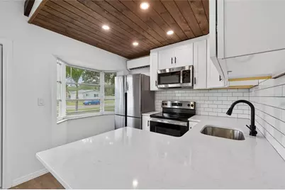 679 71st Ave North Avenue N, Saint Petersburg, FL 33702 - Photo 7