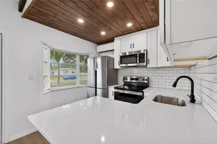 679 71st Ave North Ave N, Saint Petersburg, FL 33702 - Photo 7