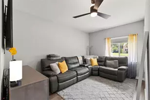 4832 5th St S, Saint Petersburg, FL 33705 - Photo 17