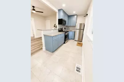 824 6th Street N #2, Saint Petersburg, FL 33701 - Photo 5