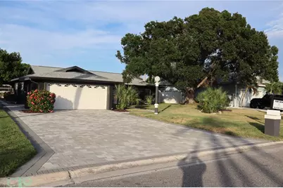 1019 Spindle Palm Way, Apollo Beach, FL 33572 - Photo 3