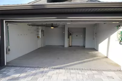 1019 Spindle Palm Way, Apollo Beach, FL 33572 - Photo 11