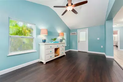 130 41st Avenue NE, Saint Petersburg, FL 33703 - Photo 7