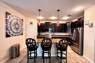 619 Wabash Breeze Cir, Ruskin, FL 33570 - Photo 9