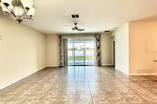 619 Wabash Breeze Cir, Ruskin, FL 33570 - Photo 9