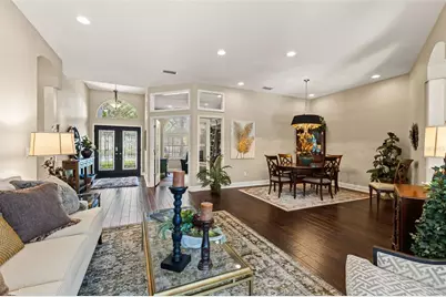 4315 Round Lake, Tampa, FL 33618 - Photo 5