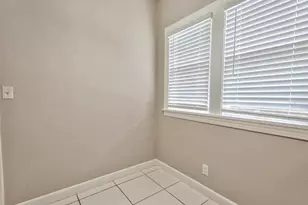 1230 27th St N, Saint Petersburg, FL 33713 - Photo 17