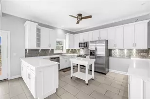 104 5th St E, Tierra Verde, FL 33715 - Photo 15